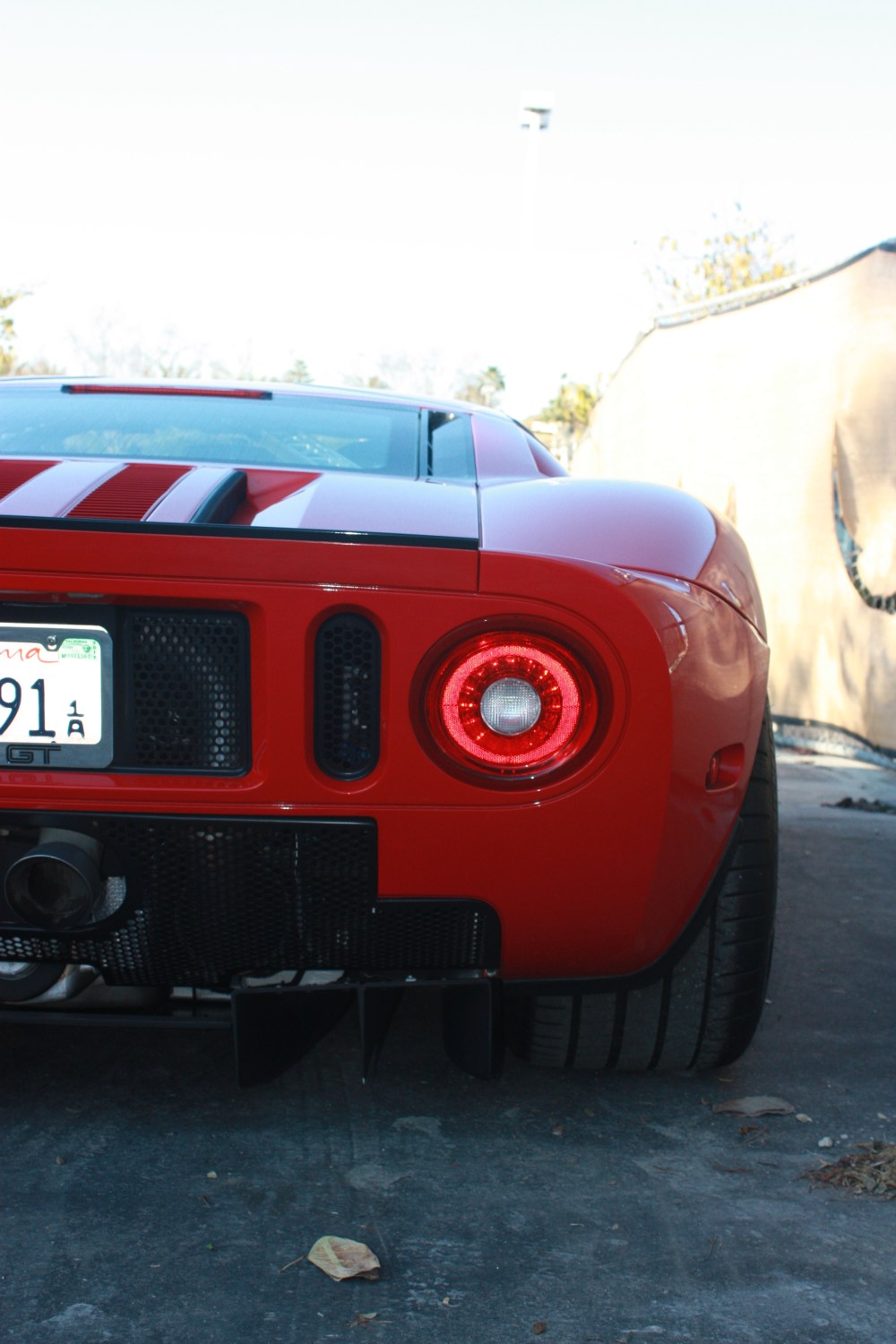 red '04 ford GT right tailight