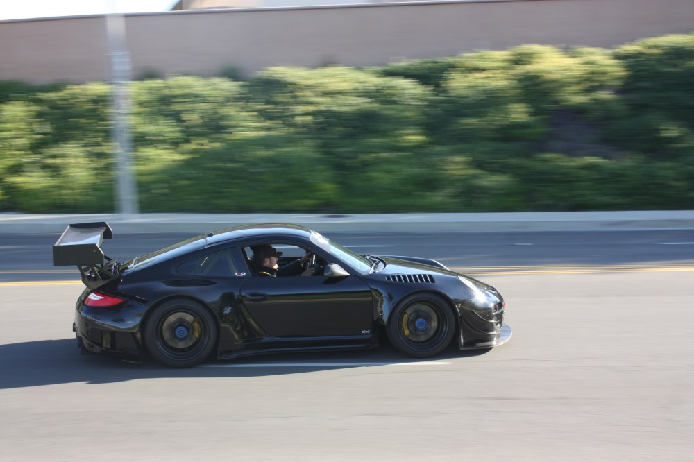 heavly modded blacked out 911