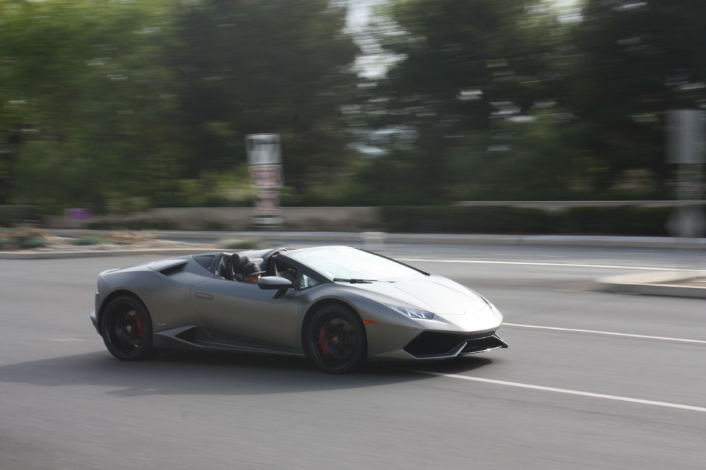 matte green avio huracan pan 1
