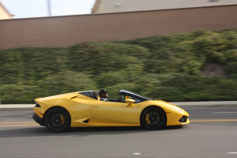 yellow huracan spider pan