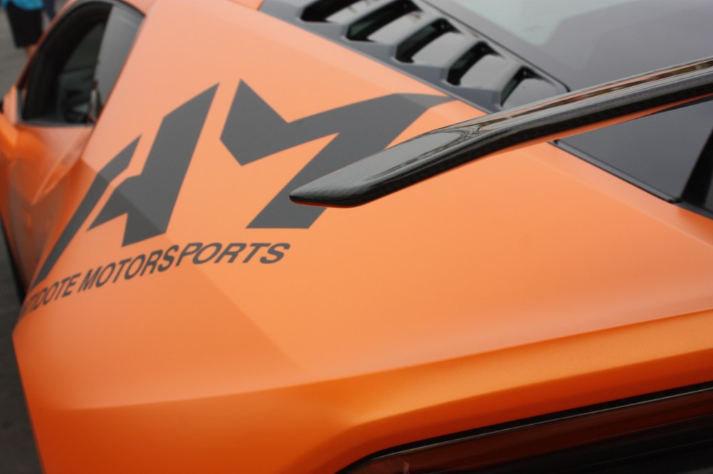 orangle huracan 'italian pumpkin' wing to engine bay